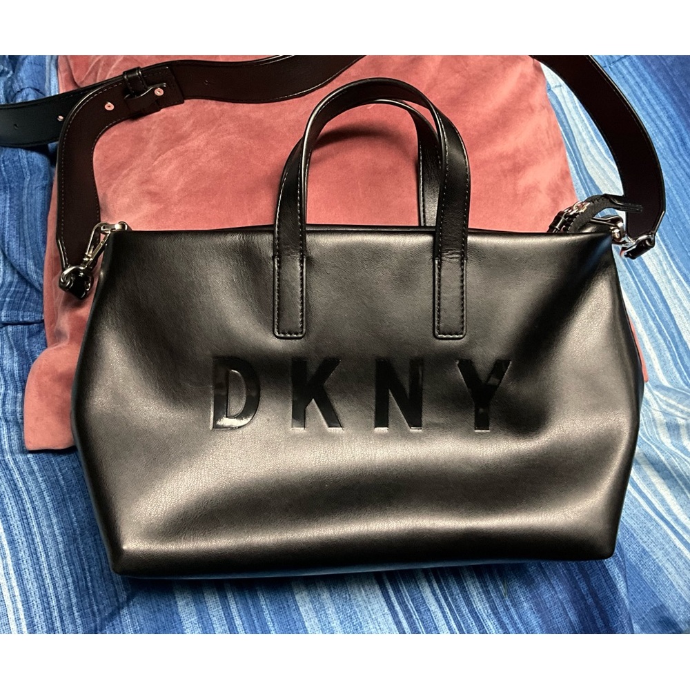 DKNY shoulder/crossbody